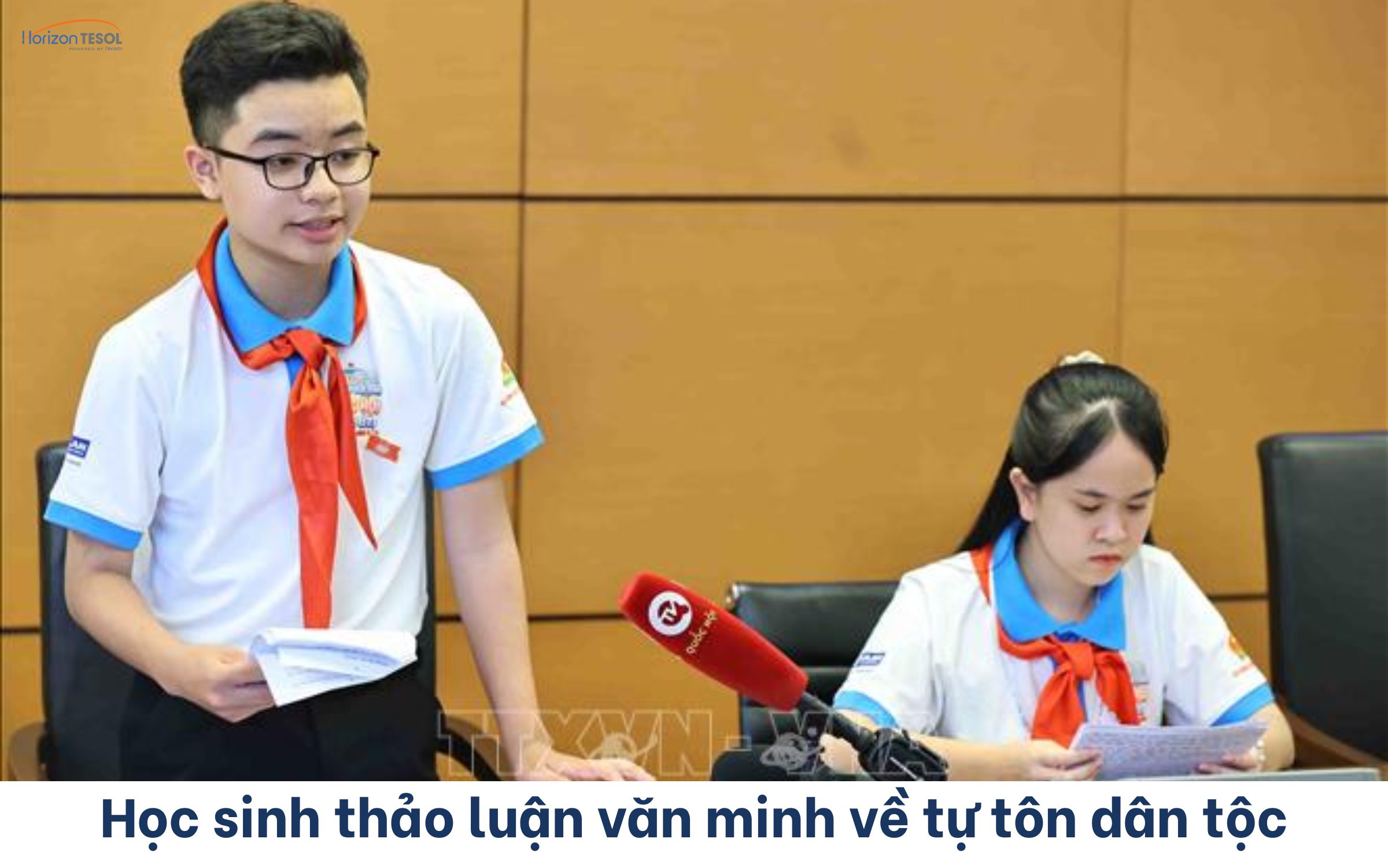 Học sinh Việt Nam thảo luận về tự tôn dân tộc - Nguồn Thông tấn xã Việt Nam