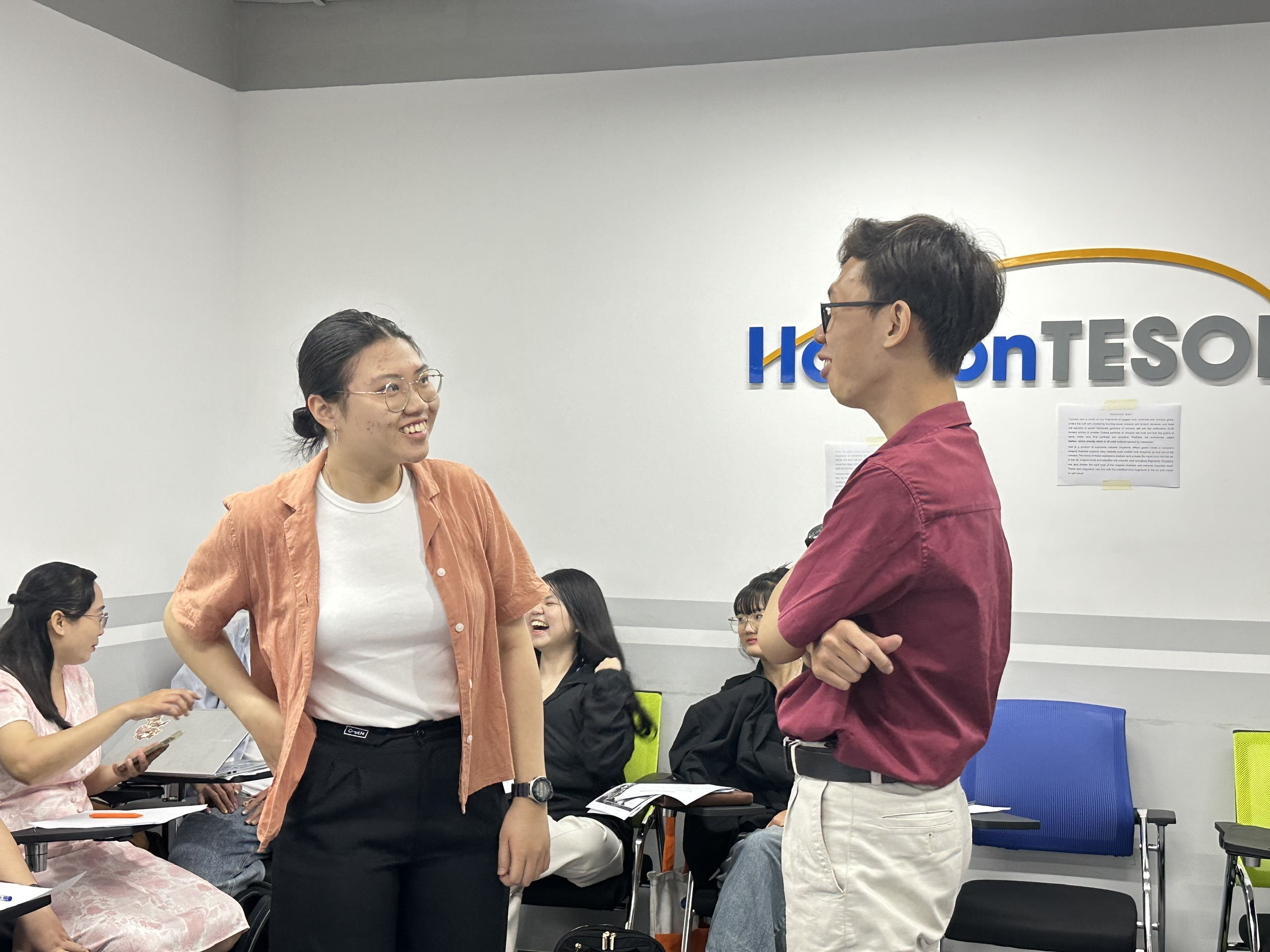 Hoạt động role-play trong phần demo teaching tại Horizon TESOL